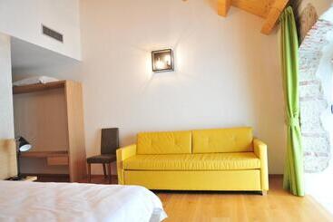 هاستل Nuova Filanda Rooms And More