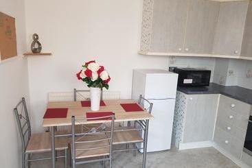 Vetrelax Ipswich Newly Refurbished House