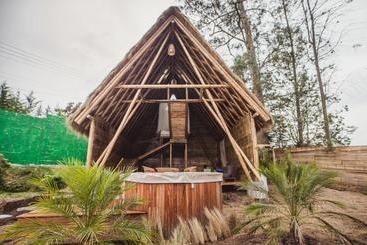هاستل Samay Glamping Airport