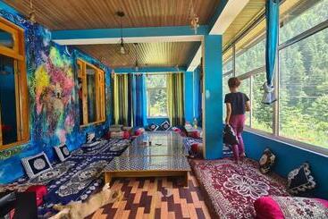 مبيت وإفطار Snow View Guest House