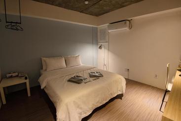هتل Jongno Juno