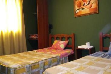 پانسیون Hostal Residencial Mochica