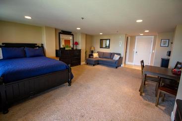 Otter Beach Lodges