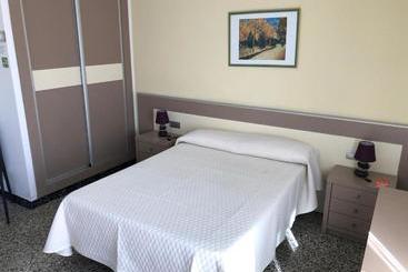 هاستل Hostal Internacional