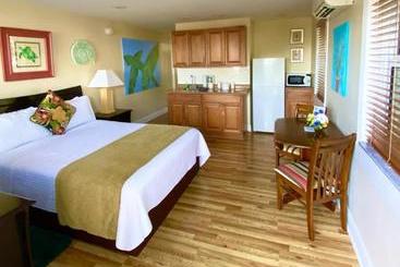 Harborside Motel & Marina