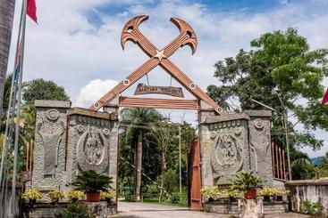 استراحتگاه Zone Niathu Dimapur By The Park