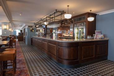 هتل Thomas Ingoldsby Wetherspoon