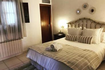 پانسیون Casa Longa
