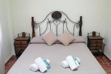 پانسیون Hostal Miguel Hernandez