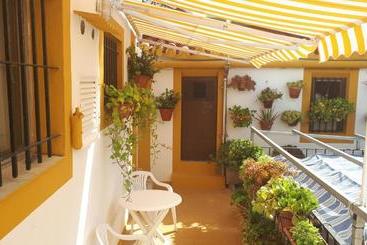 پانسیون Hostal Manolo