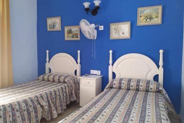 پانسیون Hostal Manolo