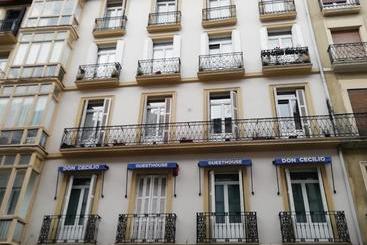 پانسیون Don Cecilio Guesthouse