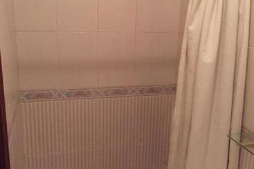 پانسیون Hostal Emiros