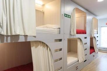 Albergue De Pamplona Iruñako