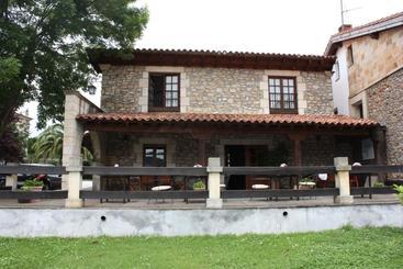 هاستل Posada De Peredo Y Villa