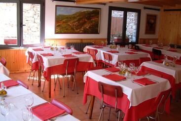펜션 Hostal La Muntanya