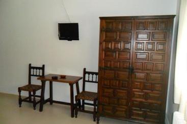پانسیون Hostal Amigo