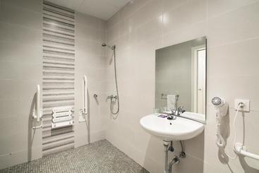 پانسیون Hostal Balkonis
