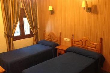 پانسیون Hostal Delfin Verde