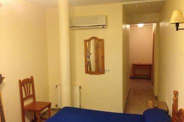پانسیون Hostal Delfin Verde