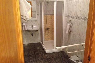 پانسیون Hostal Delfin Verde