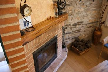 پانسیون Hostal El Recanto