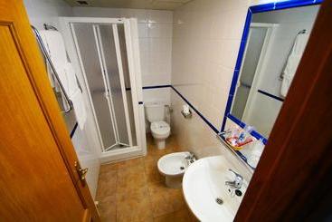 پانسیون Hostal Restaurante El Surtidor