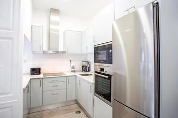Cayres Suites Surdo