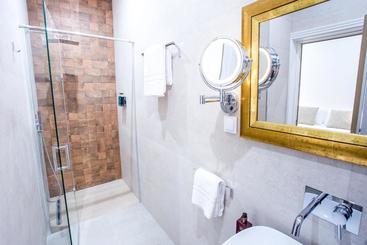 Cayres Suites Surdo