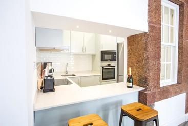 Cayres Suites Surdo