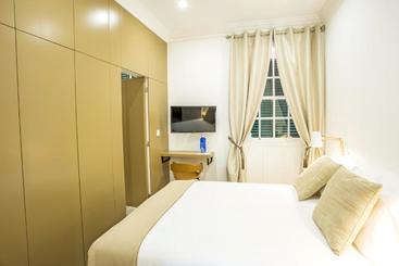Cayres Suites Surdo