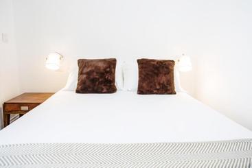 Cayres Suites Surdo