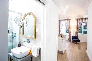 Cayres Suites Surdo
