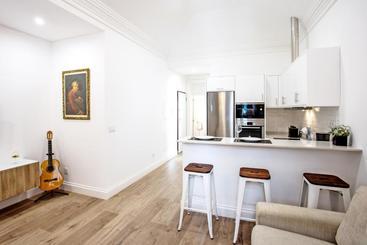 Cayres Suites Surdo