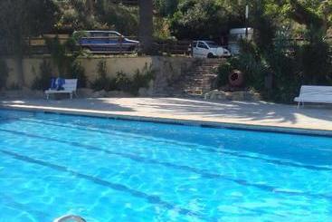 پانسیون Camping Masnou