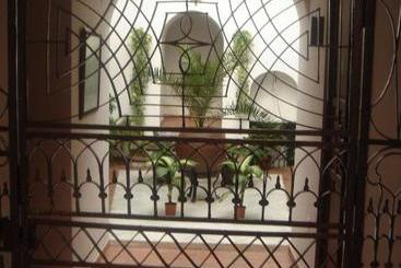 پانسیون Casa Maika