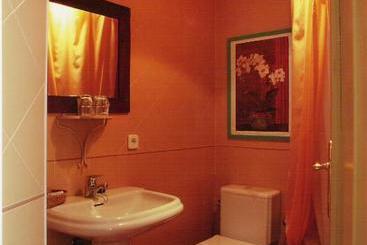پانسیون Hostal Fornos