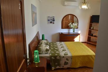 پانسیون Monte Da Ria Guest House