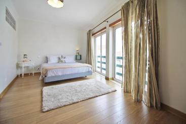 پانسیون Pillows Peniche B&b