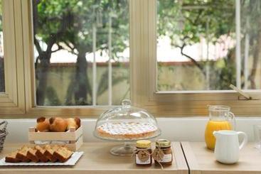 تختخواب و صبحانه A Casa Di Nonna Emma