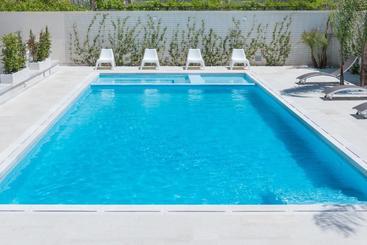 מלון דירות Calura Residence