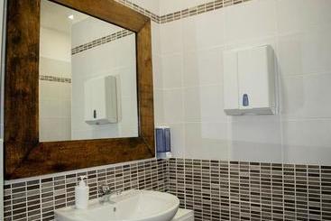 پانسیون Cristal Rooms