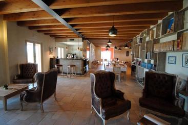 Отель Agriturismo Colle Del Giglio