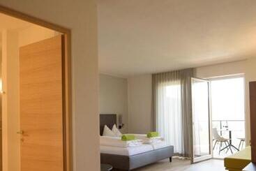 アパートホテル Brühl Suites&residence
