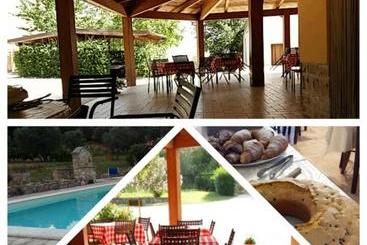 هتل Agriturismo Poponi