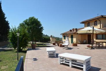 هتل Podere Ghiole