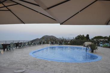 Eolian Residence