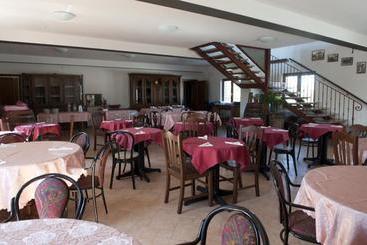 هتل Agriturismo Villaggio Green