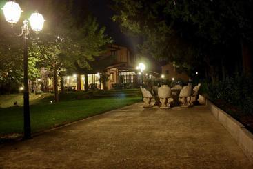 هتل Agriturismo La Corte Sul Lago