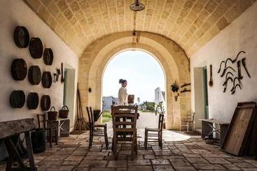 هتل Masseria Palombara Relais & Spa   Adults Only